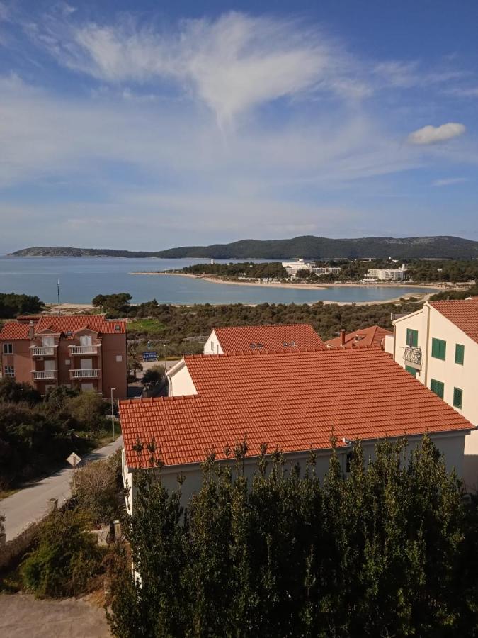 Apartment Luka With Balcony, Sea View And Free Parking 希贝尼克 外观 照片